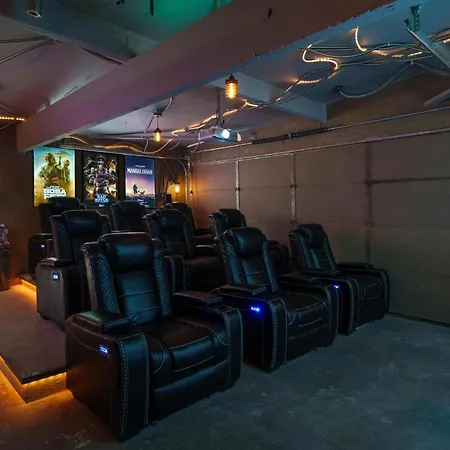 Galactic Dream By Oc Adventure Homes Holiday home Garden Grove